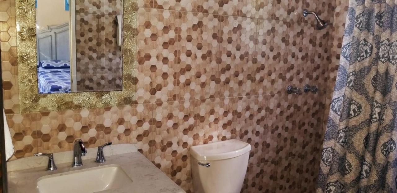 Chaudhry Holiday House Монтего Бей Екстериор снимка