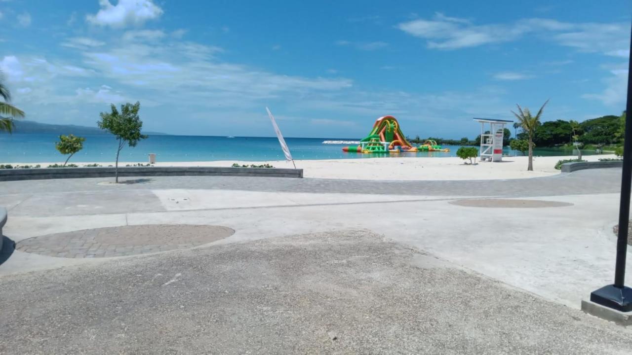 Chaudhry Holiday House Монтего Бей Екстериор снимка