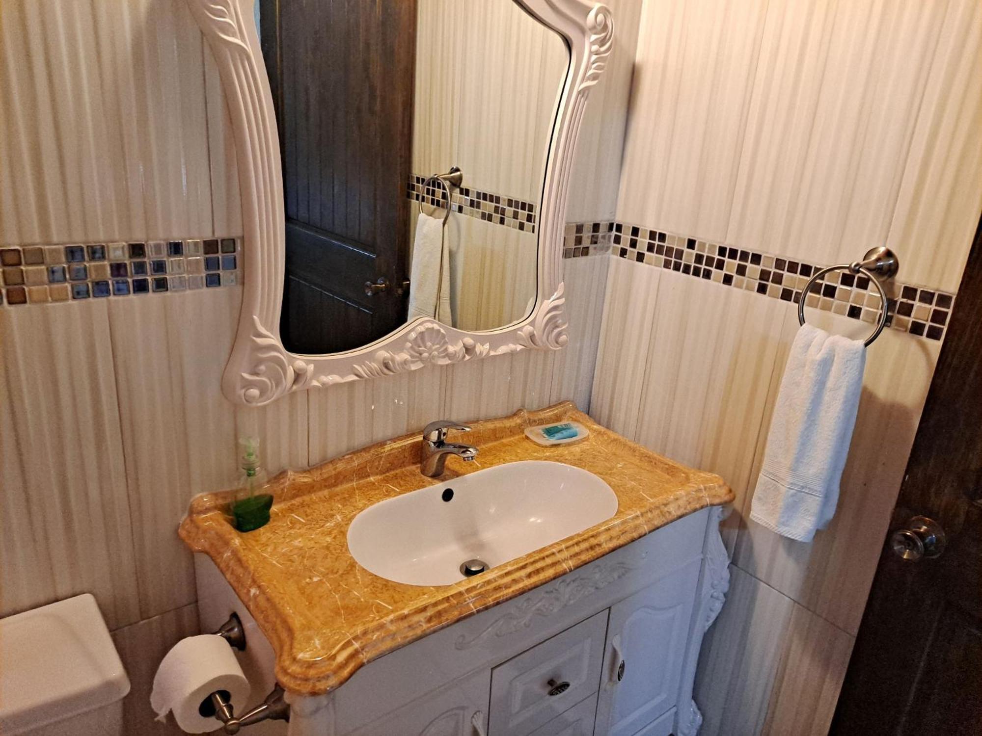 Chaudhry Holiday House Монтего Бей Екстериор снимка